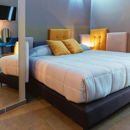 Hotel Eubea Реджо ди Калабрия Екстериор снимка