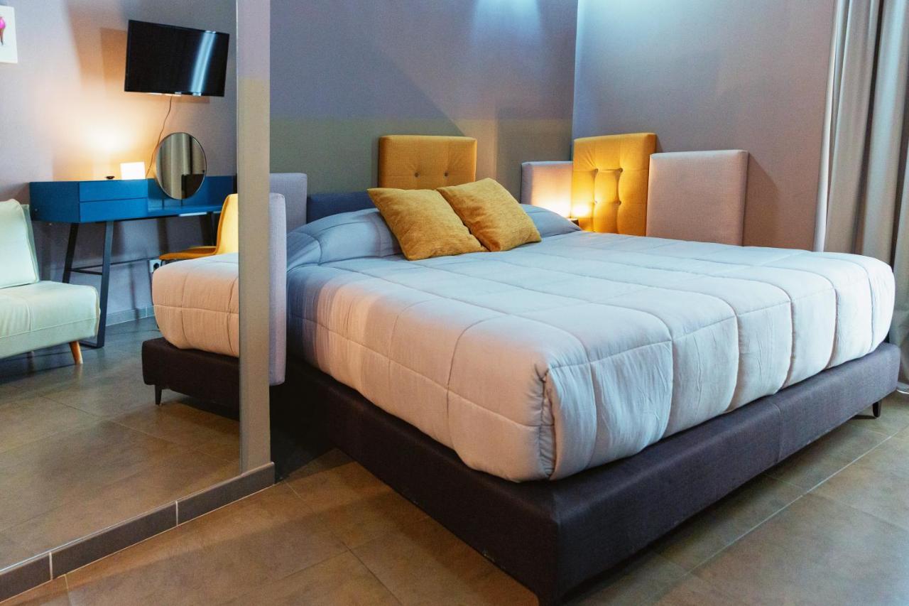 Hotel Eubea Реджо ди Калабрия Екстериор снимка