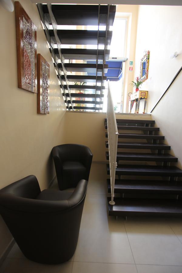 Hotel Eubea Реджо ди Калабрия Екстериор снимка