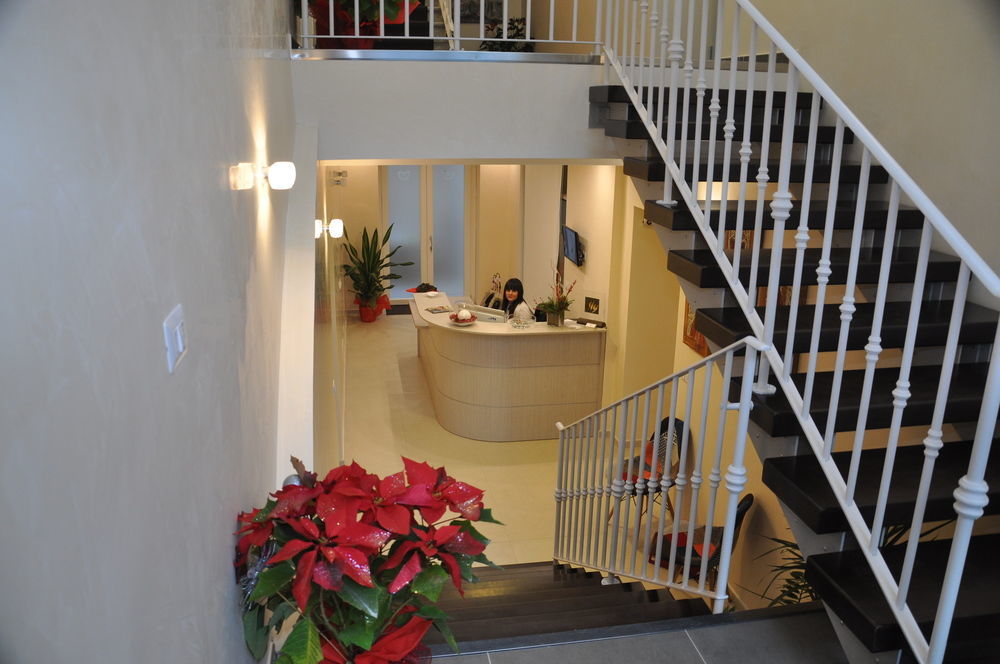 Hotel Eubea Реджо ди Калабрия Екстериор снимка