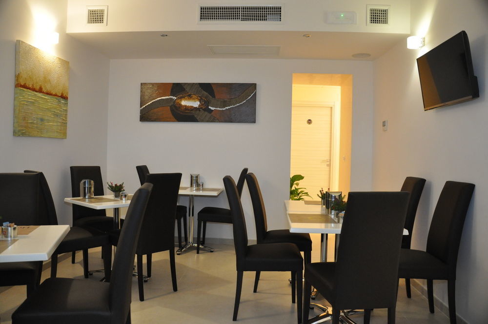 Hotel Eubea Реджо ди Калабрия Екстериор снимка