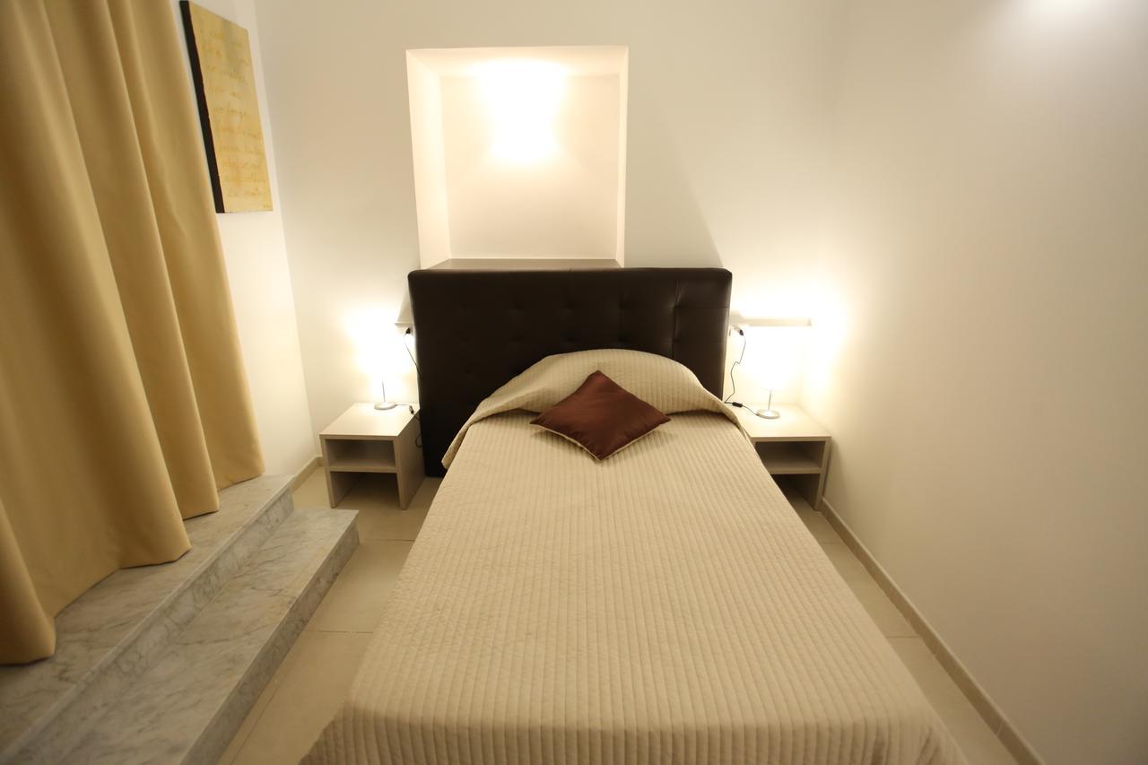 Hotel Eubea Реджо ди Калабрия Екстериор снимка